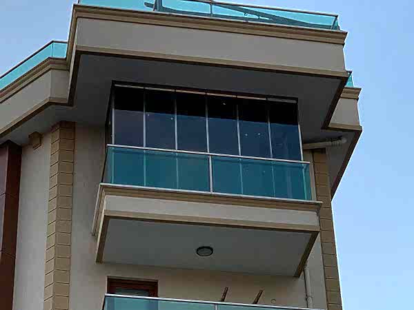 Ataşehir Füme Cam Balkon Dış Görünüm alüminyum fitil Bronz alüminyum Lüks