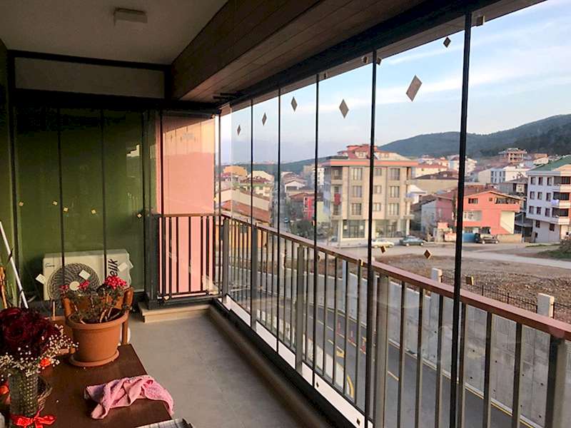 Aydos_Country_ic_Cam_Balkon_M.BLOK