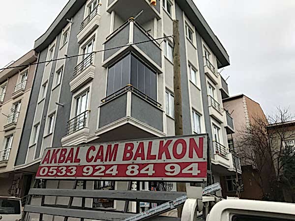 Füme Cam Balkon Acılı