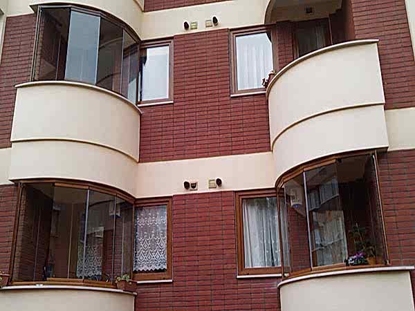 yuvarlak cam balkon
