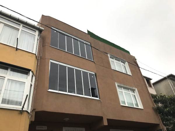 Yavuztürk Cam Balkon Dış Füme Cam Balkon