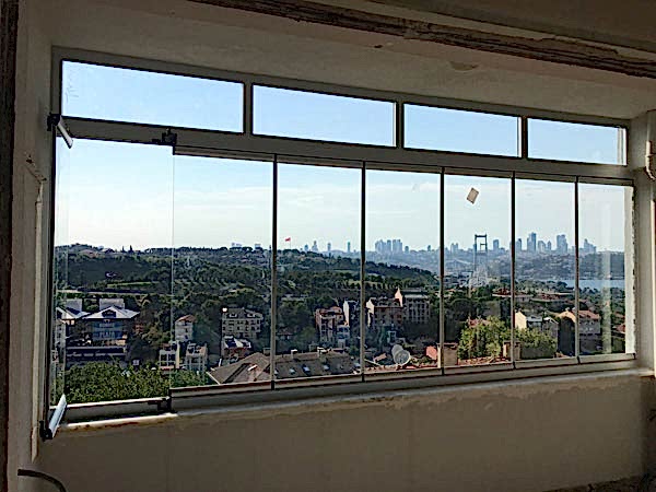 Lüks seri cam balkon su gecirmeyen