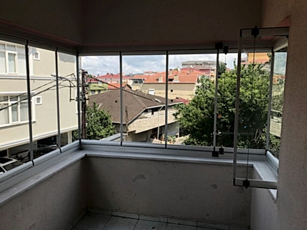 Suluk sistemli cam balkon Suyu buharı tahliye eder